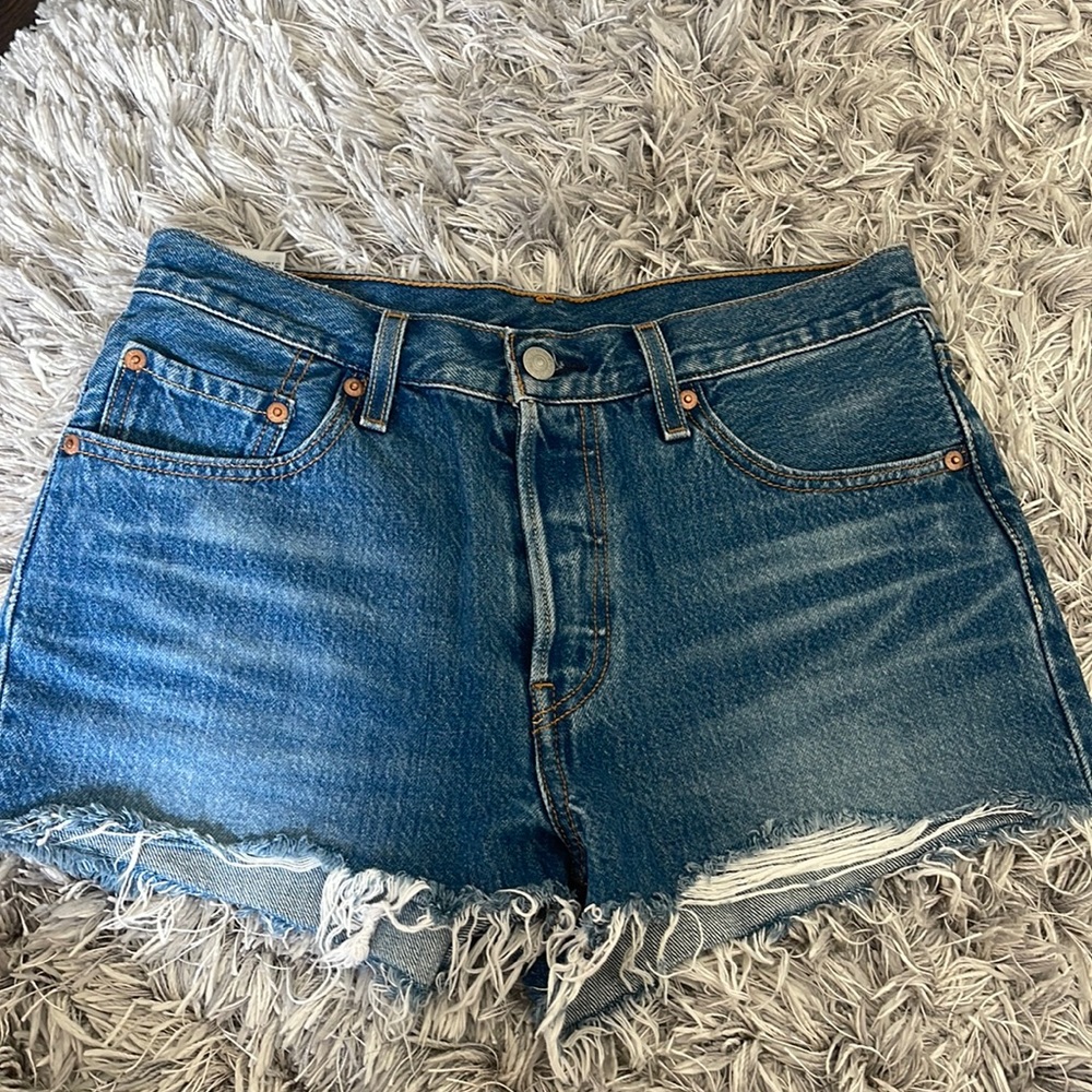Levi’s 501 dark wash high waisted denim shorts